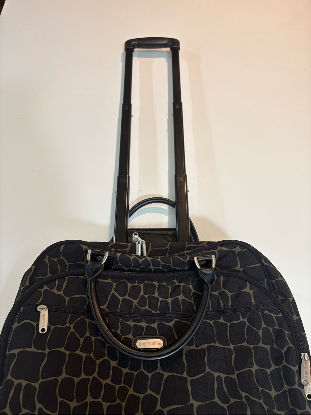 Baggallini Brown Giraffe-Print Laptop Bag - Picture 15 of 16